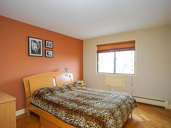 4th image of 5306 N Cumberland Ave APT 518
