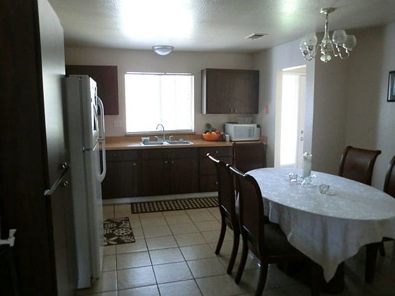 2nd image of 490 Grant Ct