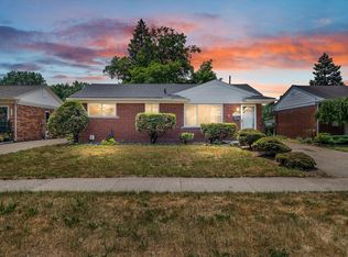 32647 Hazelwood St, Westland, MI 48186