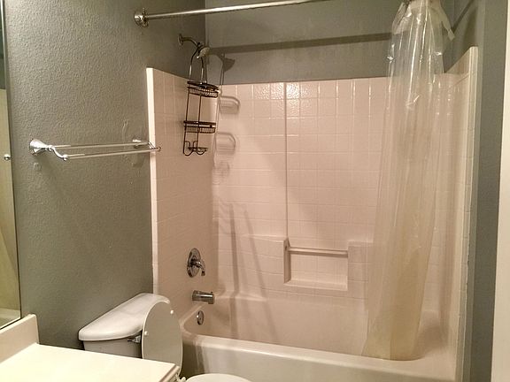 3rd image of 1583 Brookstone Dr