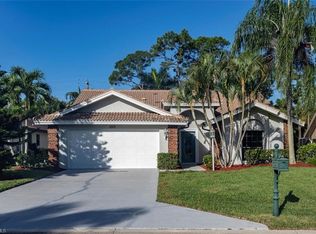 425 Countryside Dr, Naples, FL 34104