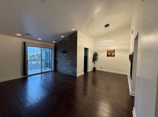 2450 Raleigh Ct UNIT 4, Schaumburg, IL 60193