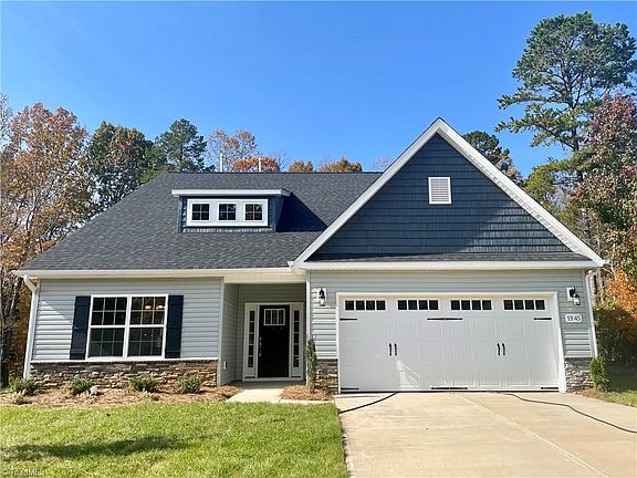 2nd image of 1945 Meadowview Dr Lot 19
