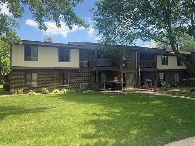 571 Somerset Ln #5 — Photo 3