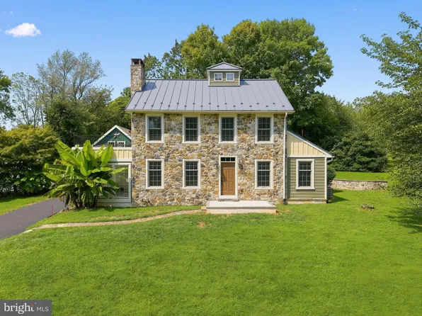 1217 Street Rd, Chester Springs, PA 19425