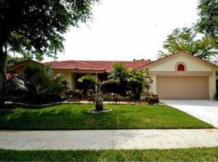 1955 Lake Point Dr, Weston, FL 33326
