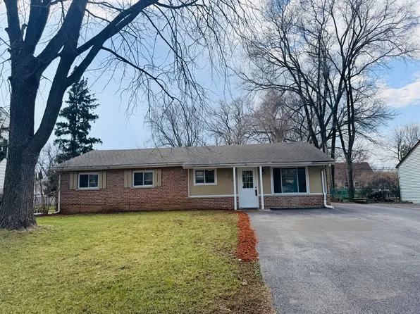 533 Redwood Rd, Bolingbrook, IL 60440