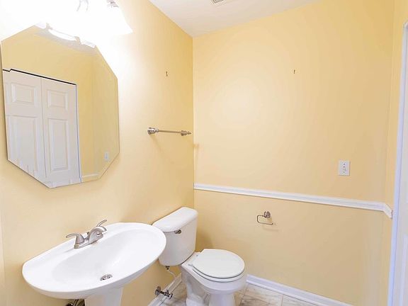 5th image of 840 Cherry Creek Dr