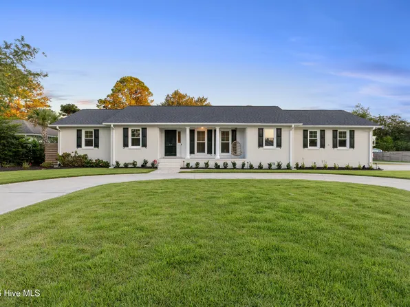 310 Bretonshire Road, Wilmington, NC 28405