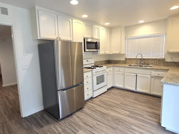 6718-6720 Luciernaga Pl #6718, Carlsbad, CA 92009