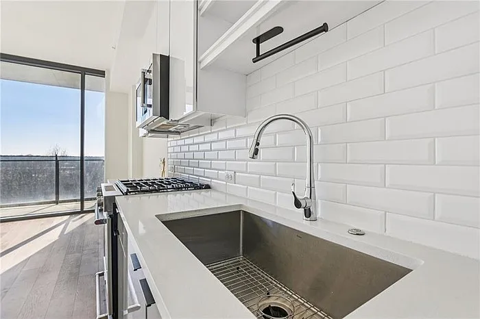 788 W Marietta St NW #311 — Photo 6