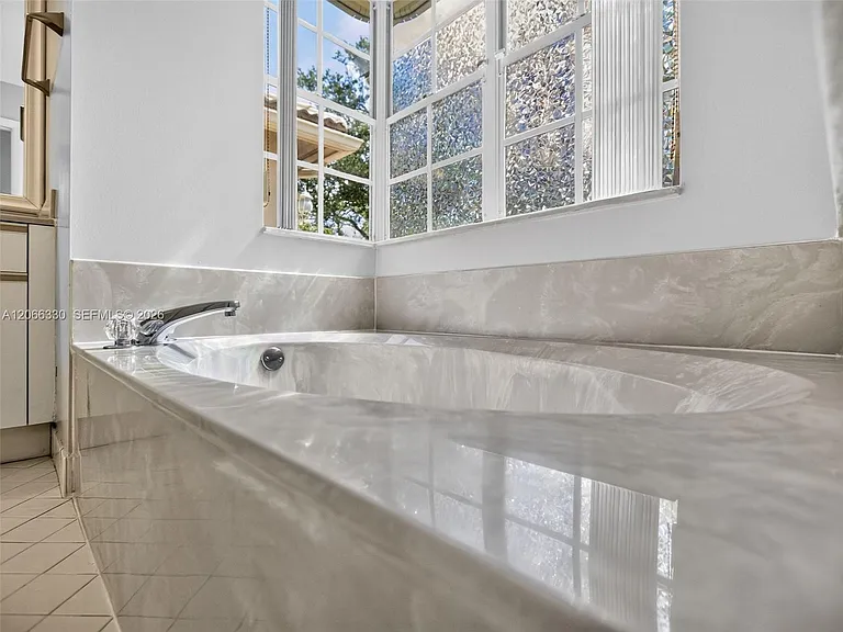1520 Seabay Rd — Photo 64