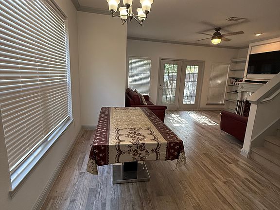 3rd image of 2470 Southcourt Cir
