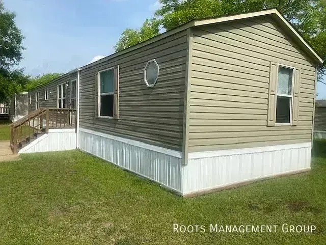 2710 Oakridge Dr #103 — Photo 2