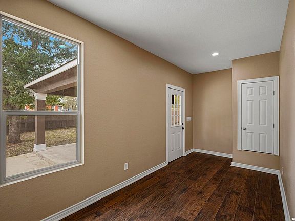 4th image of 24008 Tumbleweed Lane