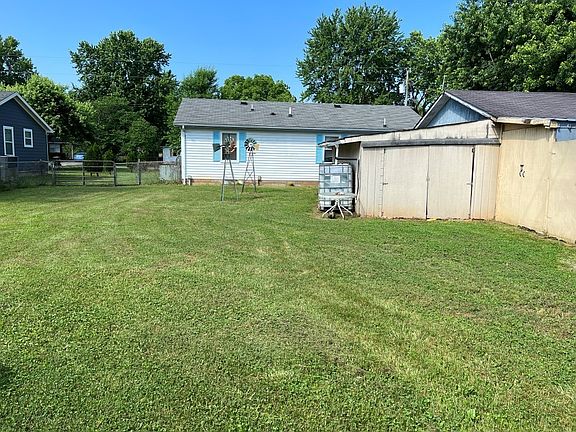 5th image of 8132 Cooper Dr