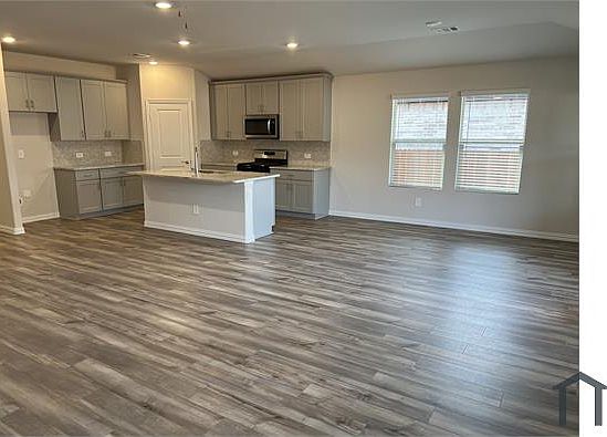 5th image of 1211 Mahogany Dr
