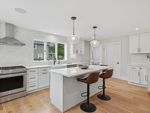 5th image of 6 Everett St