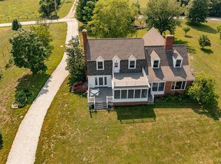 2202 Young Rd, Pacific, MO 63069