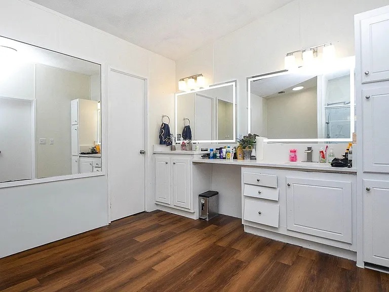 31606 Bryan St — Photo 7