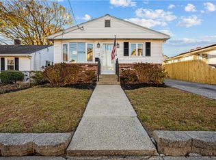 110 Enfield Ave, Providence, RI 02908