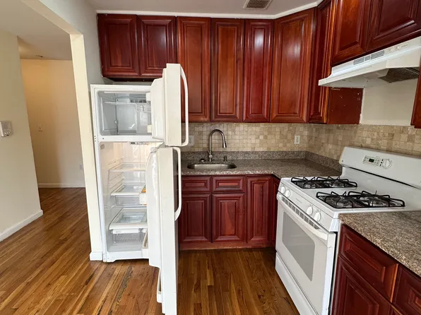 (undisclosed Address), Bronx, NY 10459
