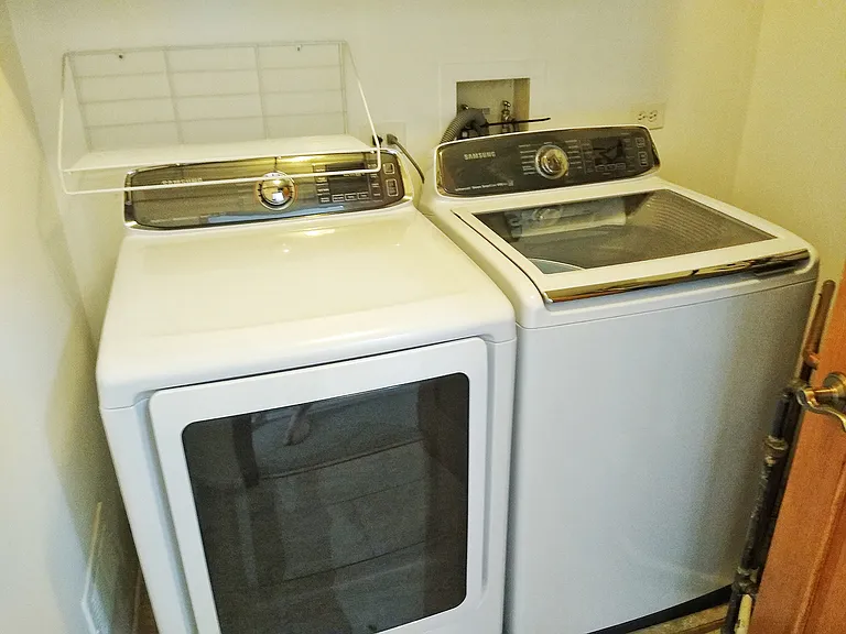 220 Oak Knoll Ct #B2 — Photo 8