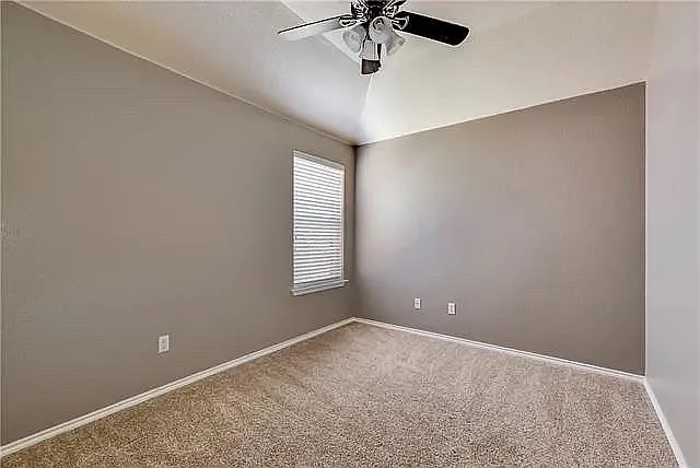 1318 Rainbow Parke Dr — Photo 10