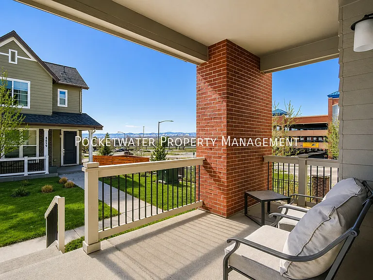 8875 Yates Dr — Photo 2
