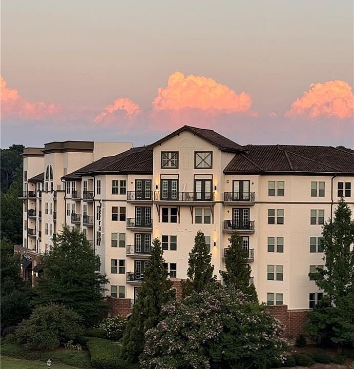 1st image of 901 Abernathy Rd APT 4220