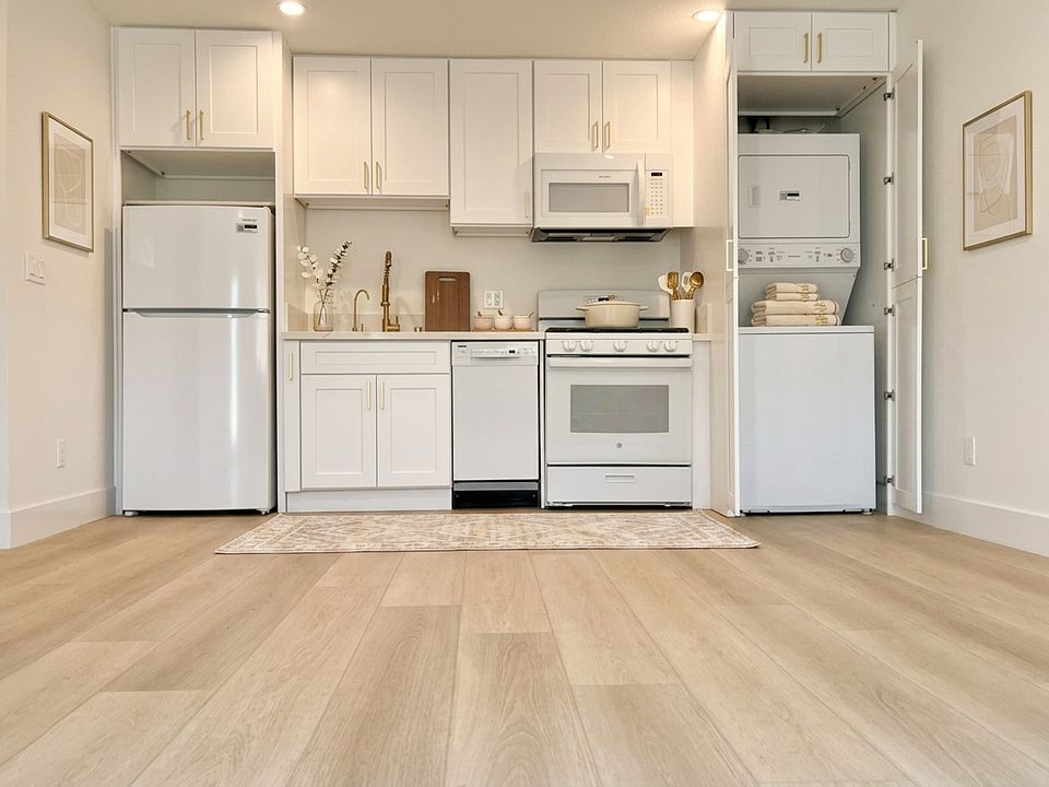 1st image of 7326 McLaren Ave #7328