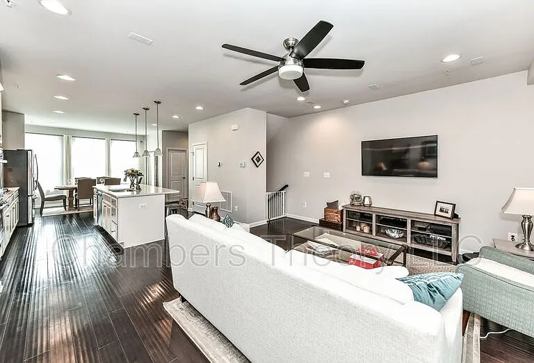 22368 Lucas Ter — Photo 14
