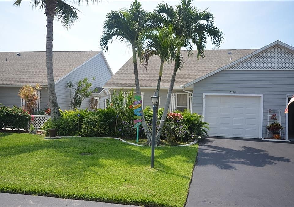 1st image of 2516 SE Tropical East Cir