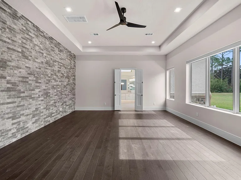 2102 Countryshire Ln — Photo 15