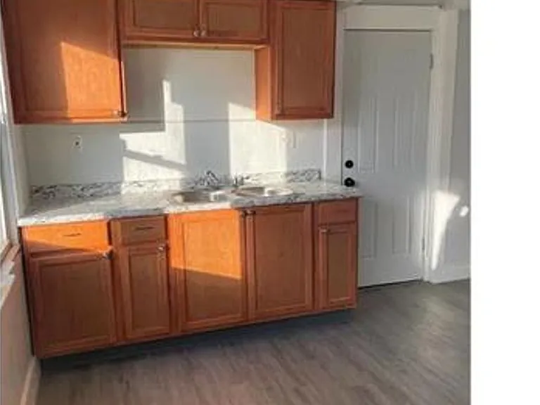 957 Parkway Rd — Photo 15
