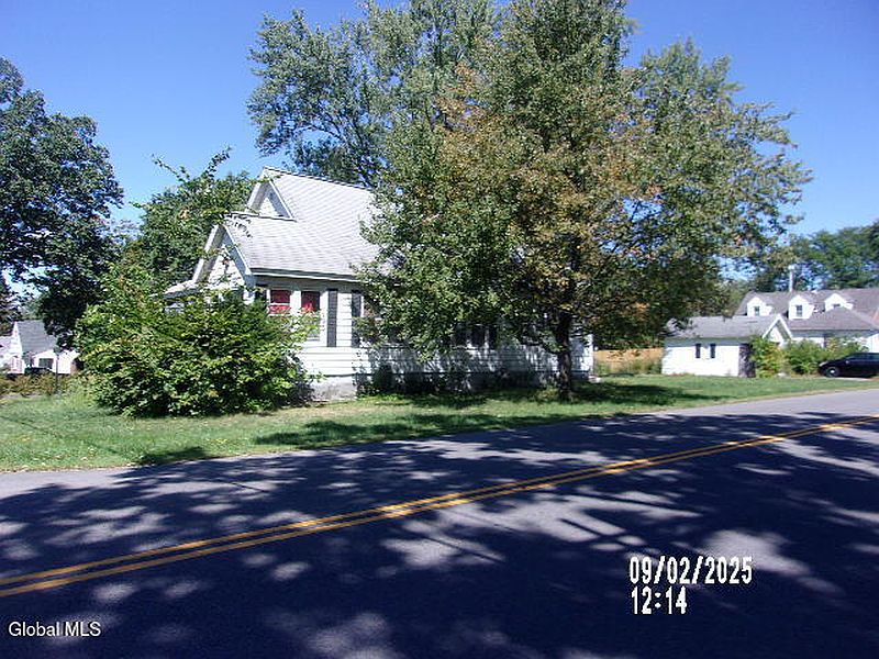 4th image of 1537 Kingston Avenue