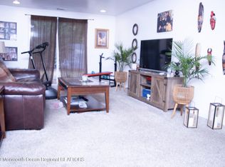 6 Citadel Ave, Toms River, NJ 08757