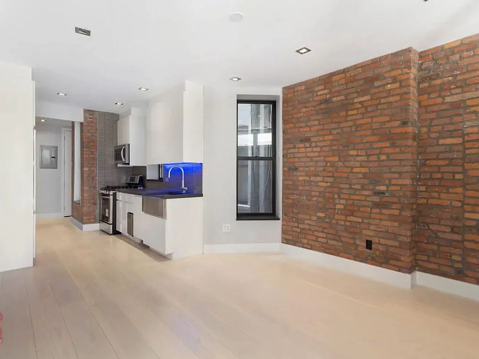 1st image of 72 W 108th St APT 3C