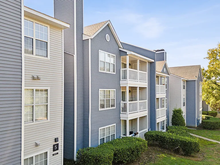 Magnolia Terrace — Photo 17