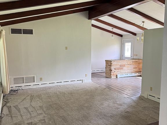 4th image of 317 West Dr