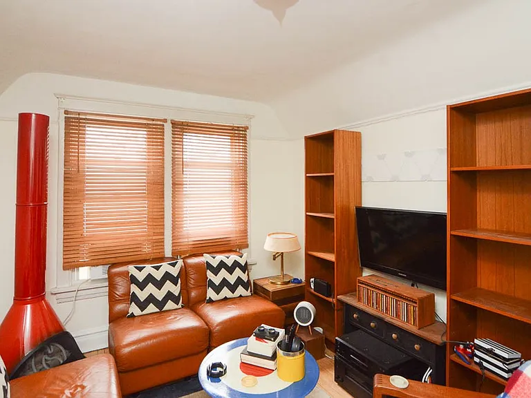 1721 W Nelson St #3 — Photo 10