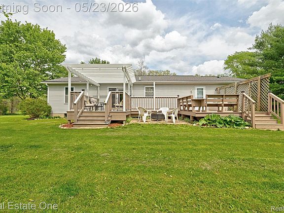 3rd image of 4022 Hadley Rd