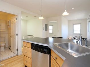 11 Bell Ct, South Boston, MA 02127
