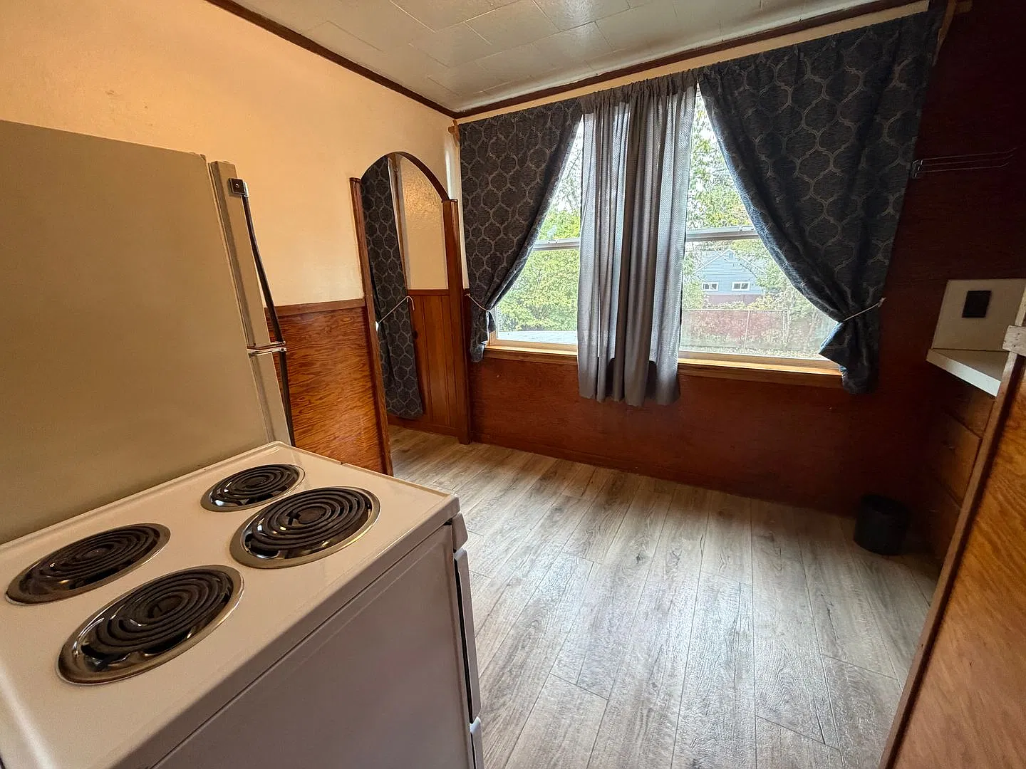 Tucked away 1 bedroom house — Photo 3