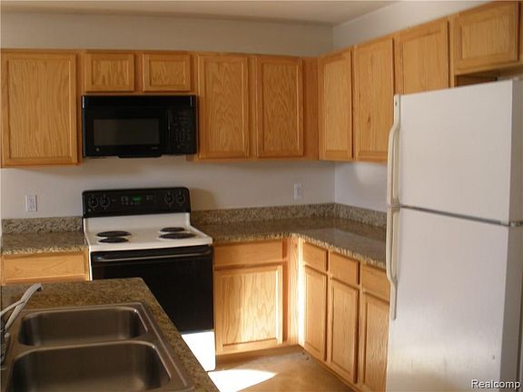 5th image of 29792 Heritage Pkwy