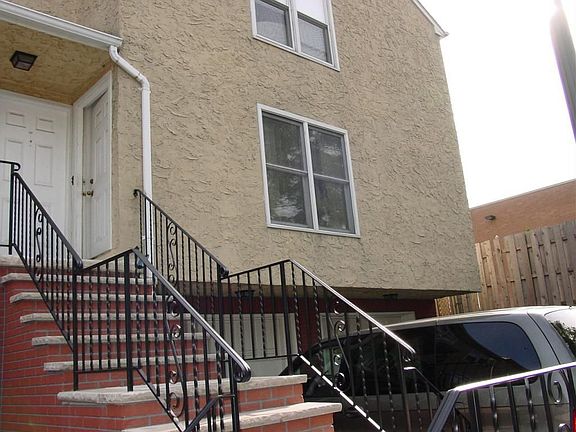 Outside view - end unit