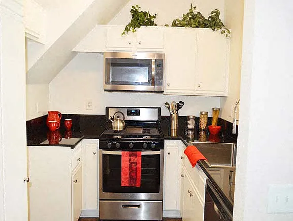 Parc Pointe Apartments — Photo 10