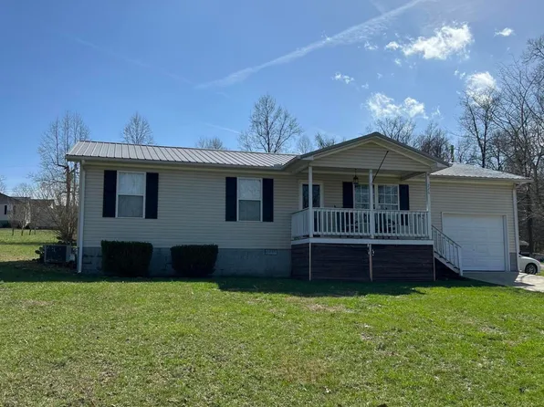 226 Kay Springs Cir, Jacksboro, TN 37757