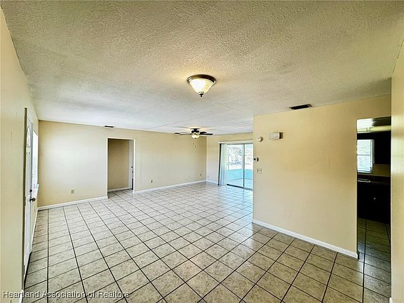 2nd image of 1619 Oak Ave