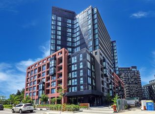 8 Tippett Rd #801, Toronto, ON M3H 0E7